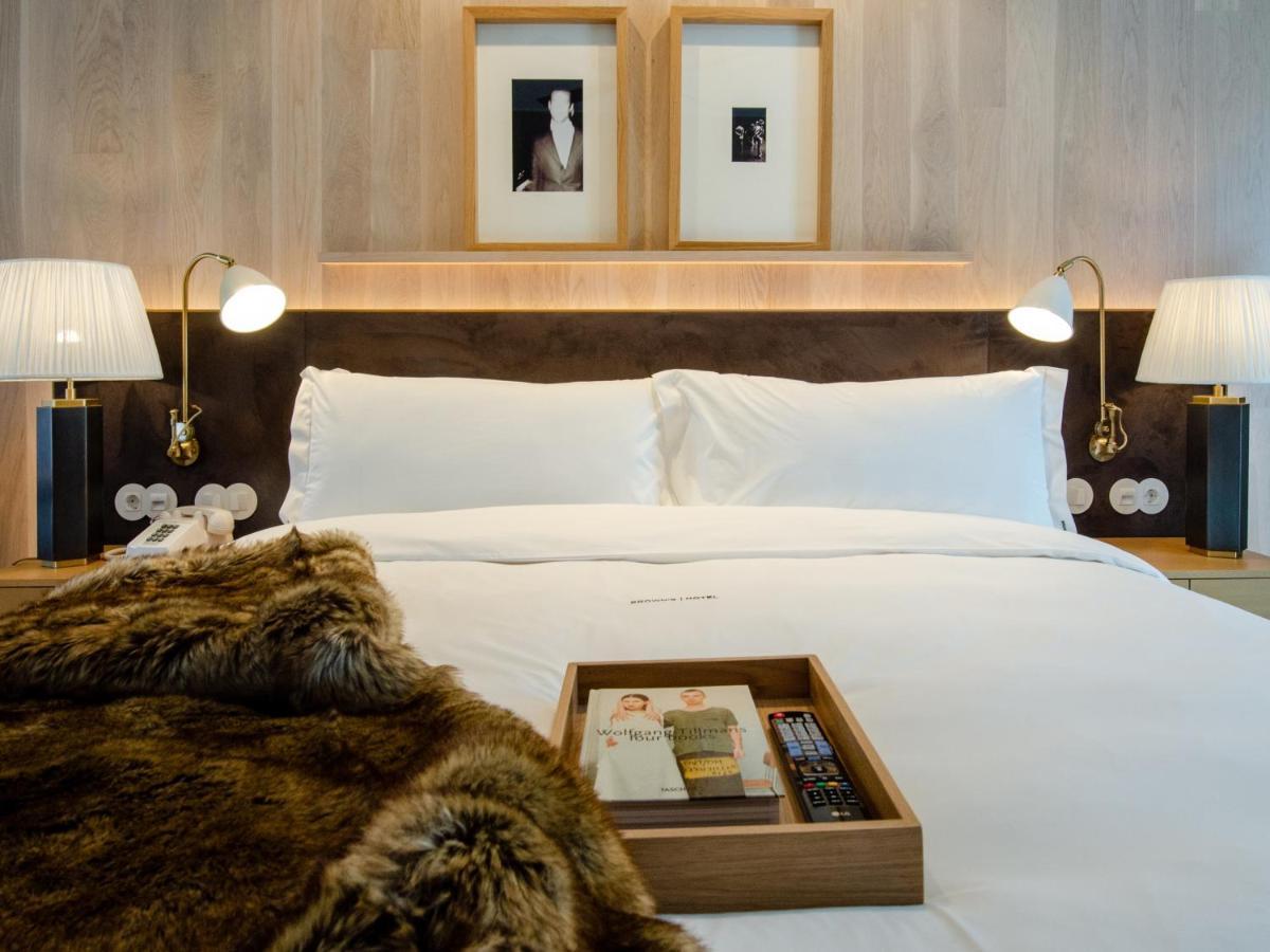 Browns Avenue Hotel Lisboa Εξωτερικό φωτογραφία A bedroom at The Standard East Village