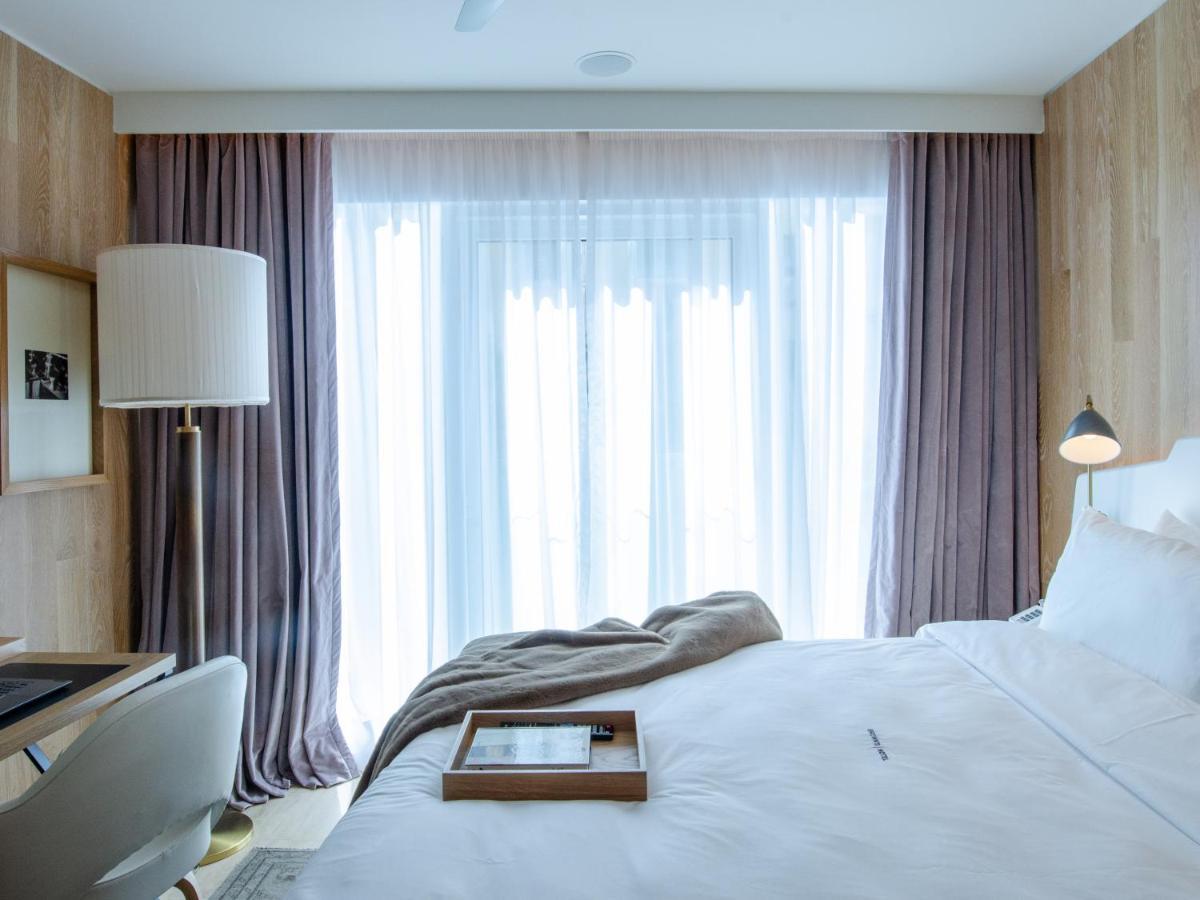 Browns Avenue Hotel Lisboa Εξωτερικό φωτογραφία A bedroom at the hotel