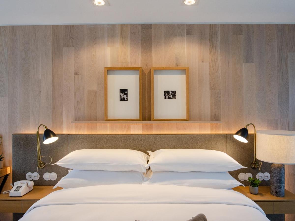 Browns Avenue Hotel Lisboa Εξωτερικό φωτογραφία A bedroom at The Edition