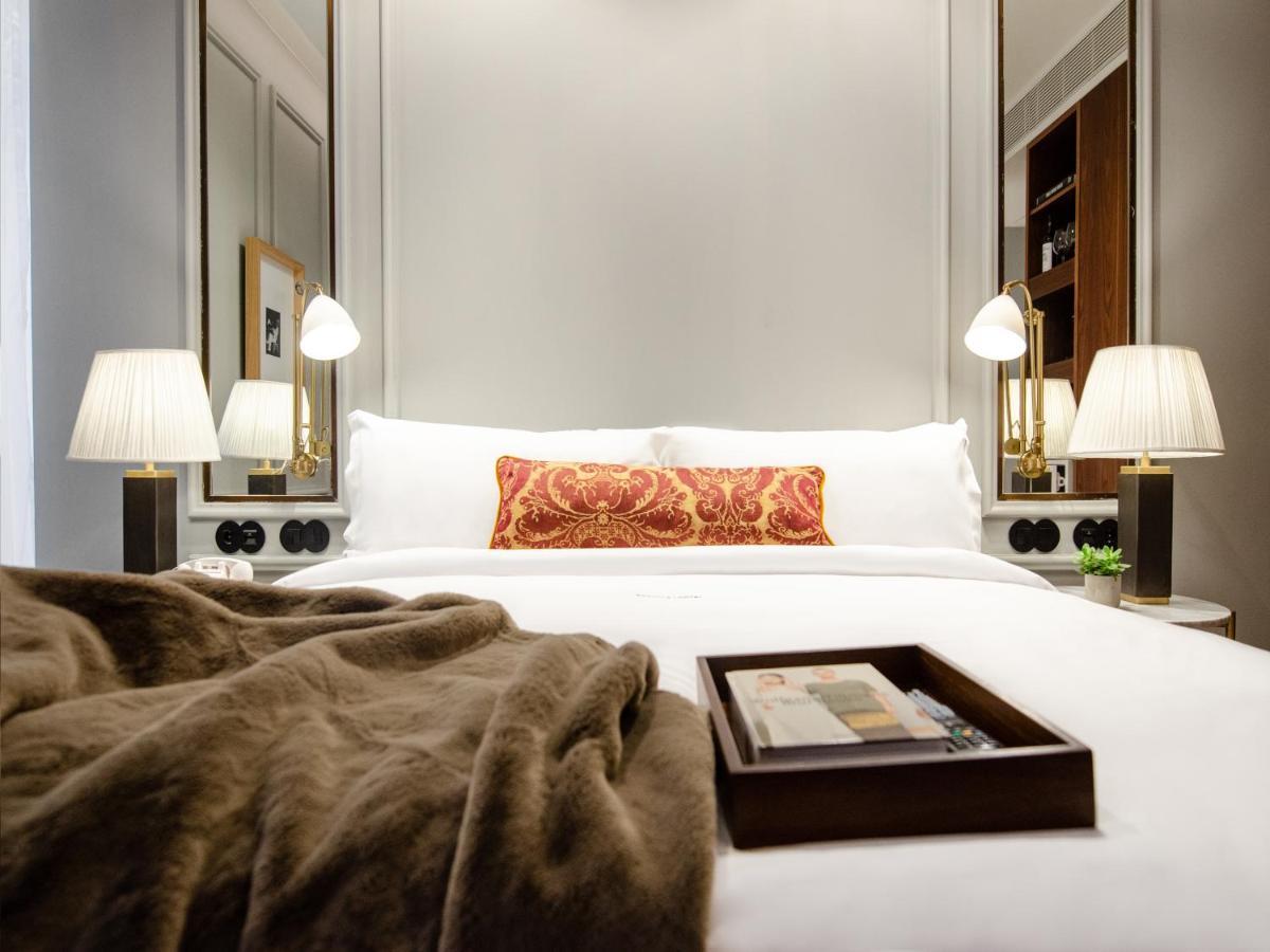 Browns Avenue Hotel Lisboa Εξωτερικό φωτογραφία A bedroom at The Hari