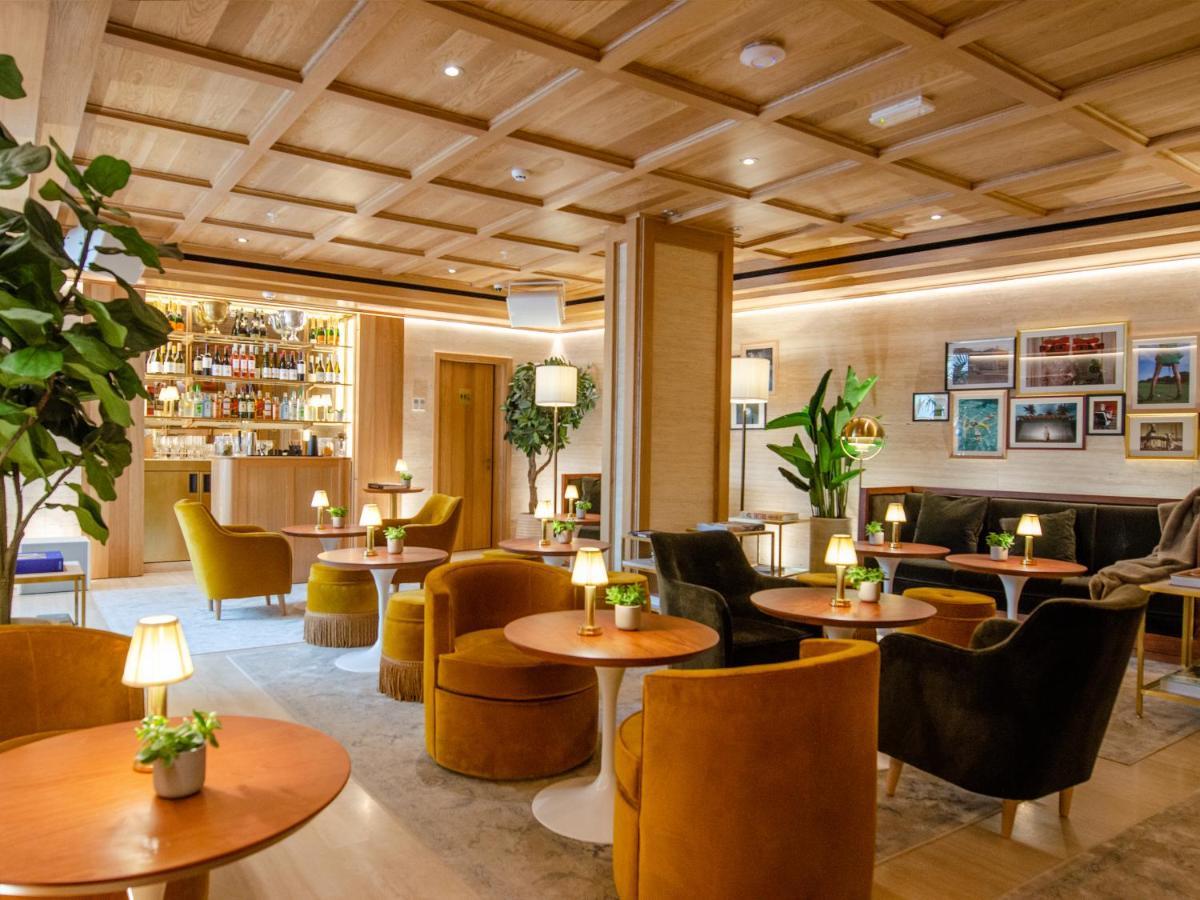 Browns Avenue Hotel Lisboa Εξωτερικό φωτογραφία The Lounge at London Heathrow Airport